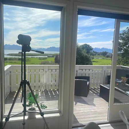 Loftsleilighet Med Balkong Og Fin Utsikt Lägenhet Grytting