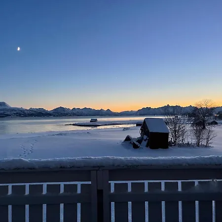 Loftsleilighet Med Balkong Og Fin Utsikt Grytting